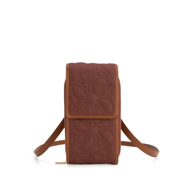 

Cartera Grande Doble Función Color Rojo Tinto Talla: Unico